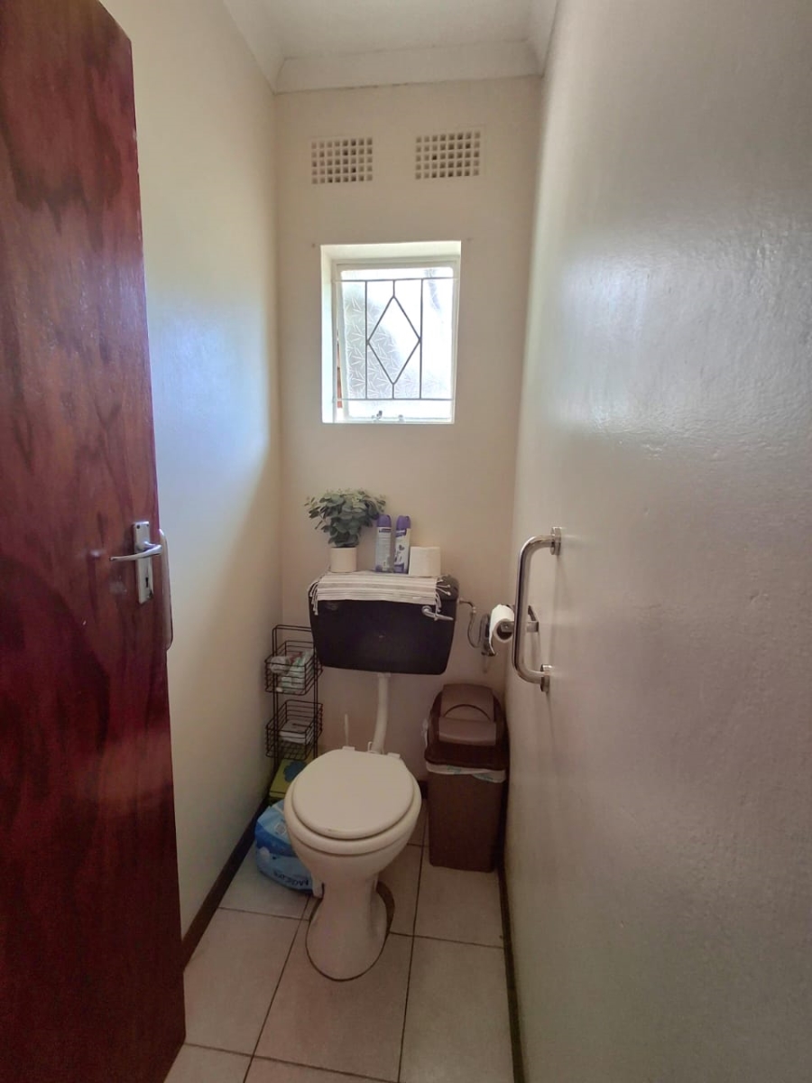 4 Bedroom Property for Sale in Summerpride Eastern Cape